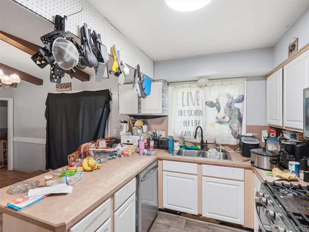 2435 E M 36 Hamburg Township, MI 48169