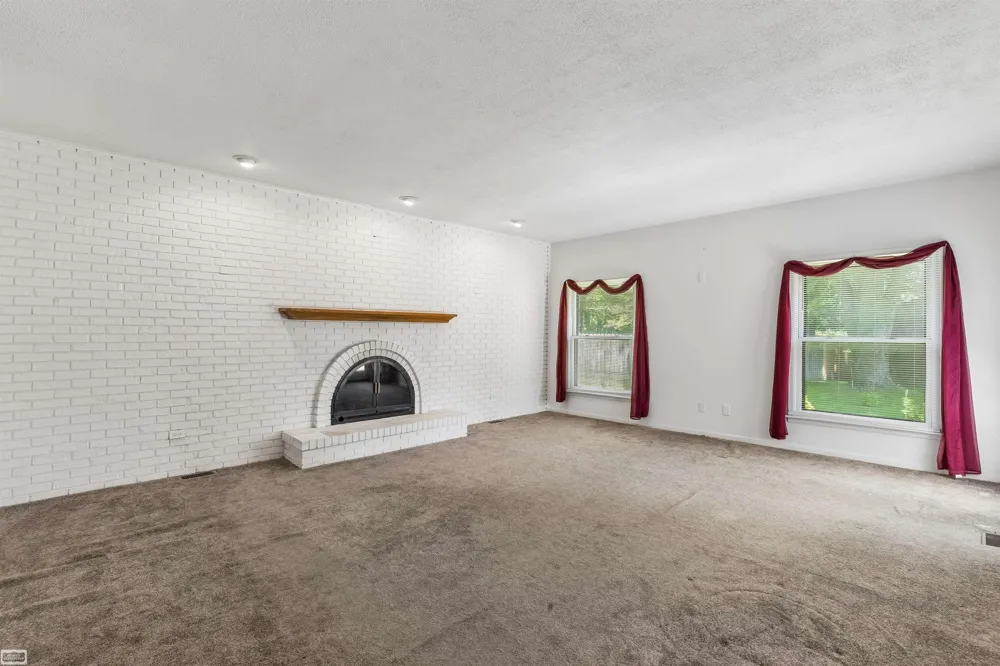 37816 Winkler Street Harrison Charter Township, MI 48045