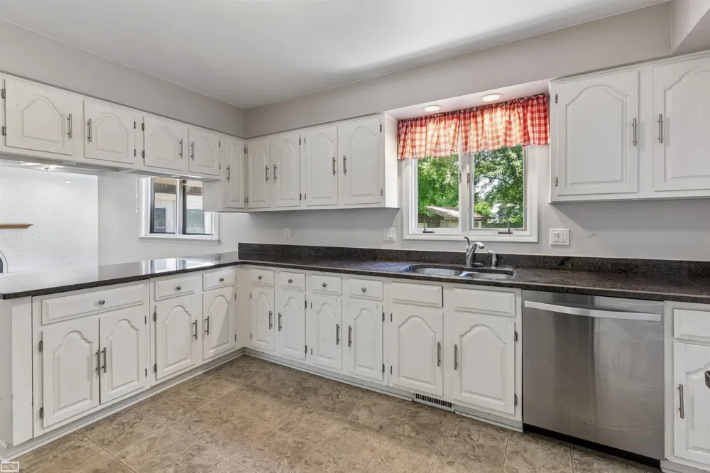 37816 Winkler Street Harrison Charter Township, MI 48045