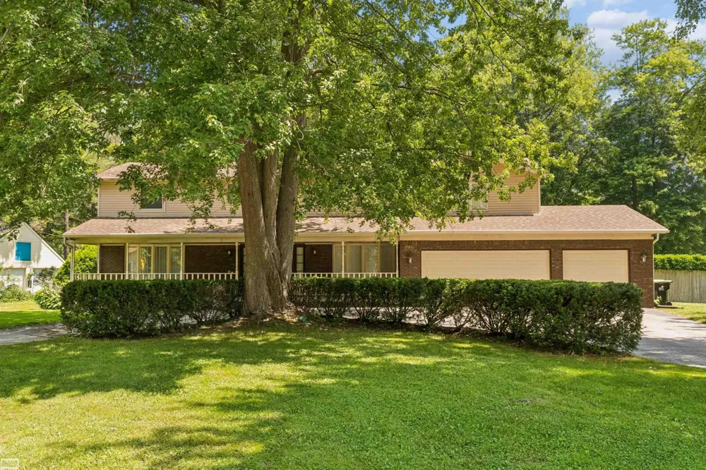 37816 Winkler Street Harrison Charter Township, MI 48045