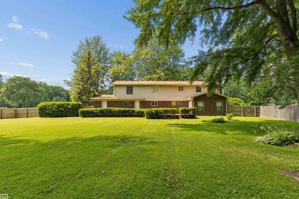 37816 Winkler Street Harrison Charter Township, MI 48045
