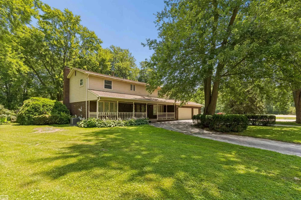 37816 Winkler Street Harrison Charter Township, MI 48045