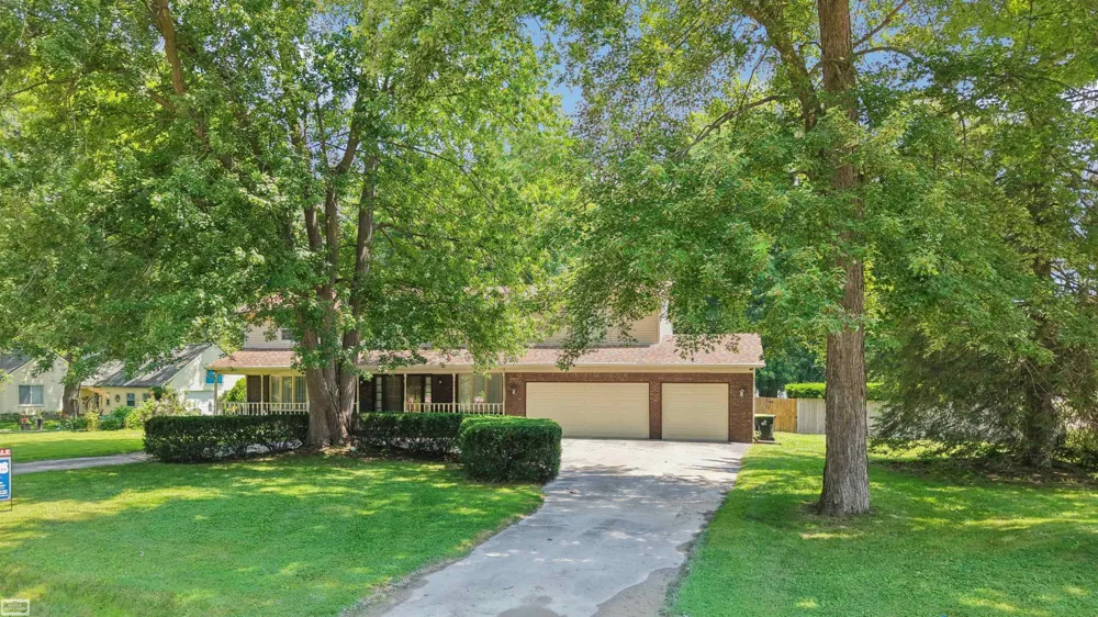 37816 Winkler Street Harrison Charter Township, MI 48045