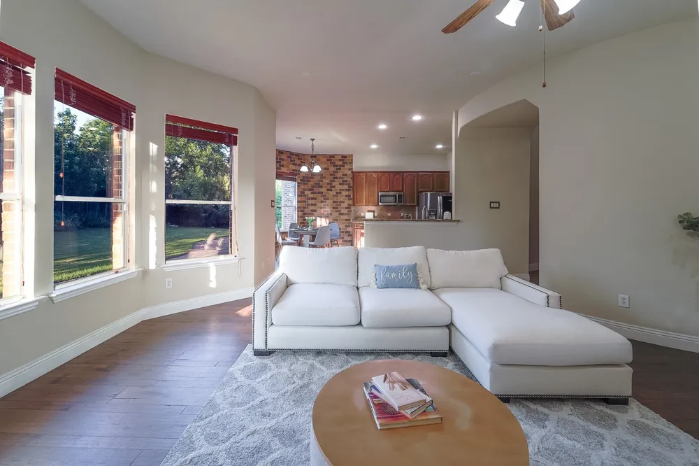 924 Brentwood Drive Murphy, TX 75094