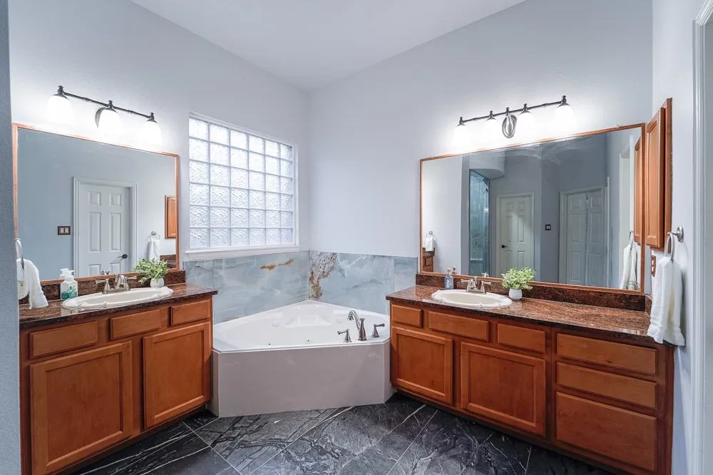 924 Brentwood Drive Murphy, TX 75094