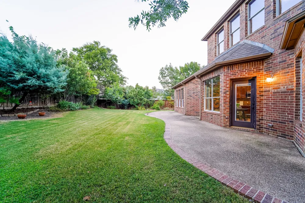 924 Brentwood Drive Murphy, TX 75094