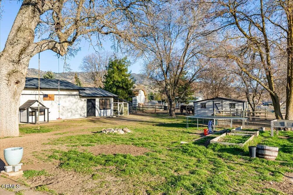 28050 Black Gold Way Tehachapi, CA 93561