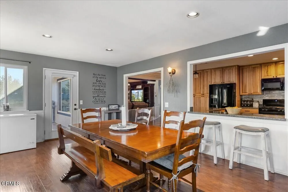 28050 Black Gold Way Tehachapi, CA 93561