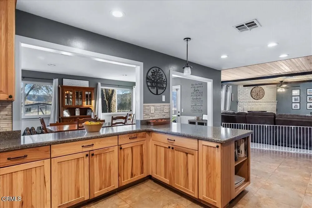 28050 Black Gold Way Tehachapi, CA 93561