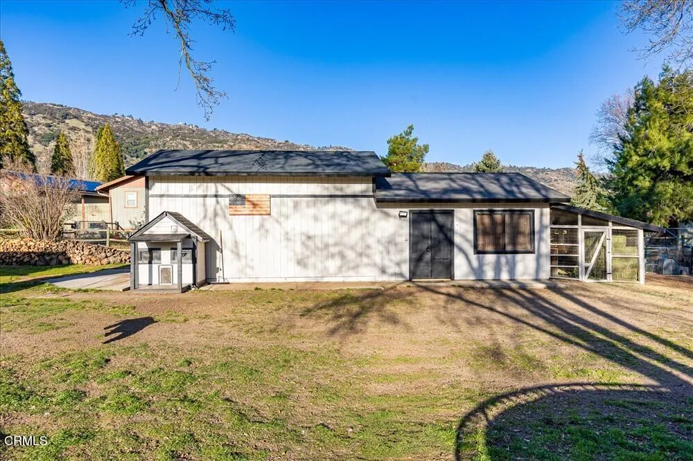 28050 Black Gold Way Tehachapi, CA 93561