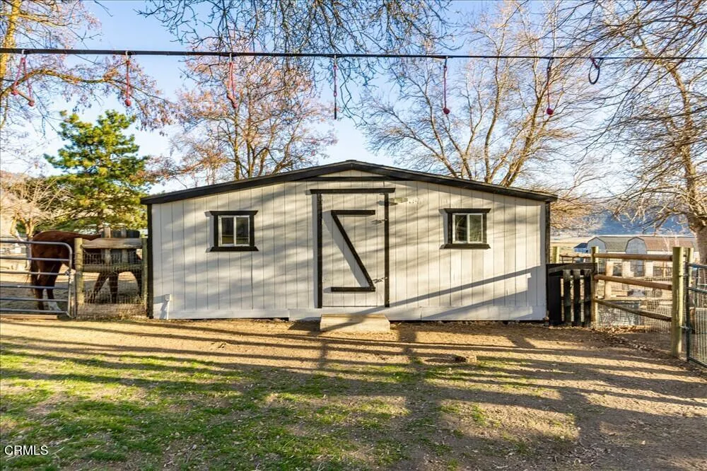 28050 Black Gold Way Tehachapi, CA 93561