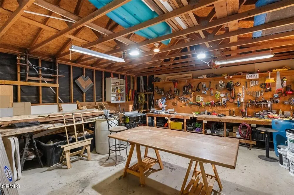 28050 Black Gold Way Tehachapi, CA 93561