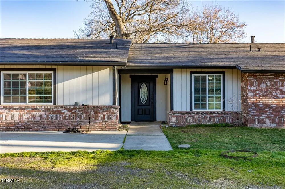28050 Black Gold Way Tehachapi, CA 93561