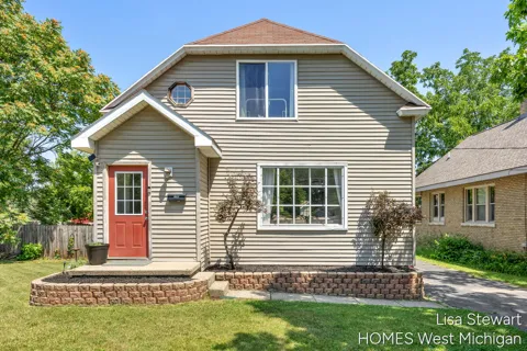 1131 Crescent Street NE
