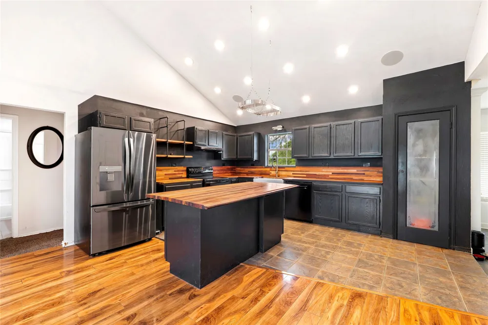 358 Easley Road Smithville, TX 78957