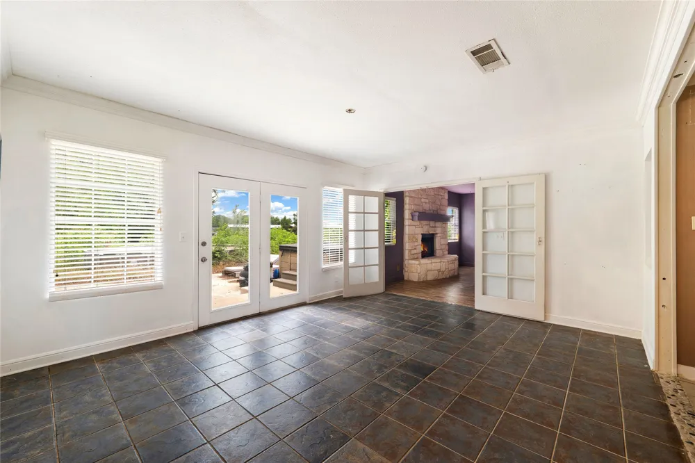 358 Easley Road Smithville, TX 78957
