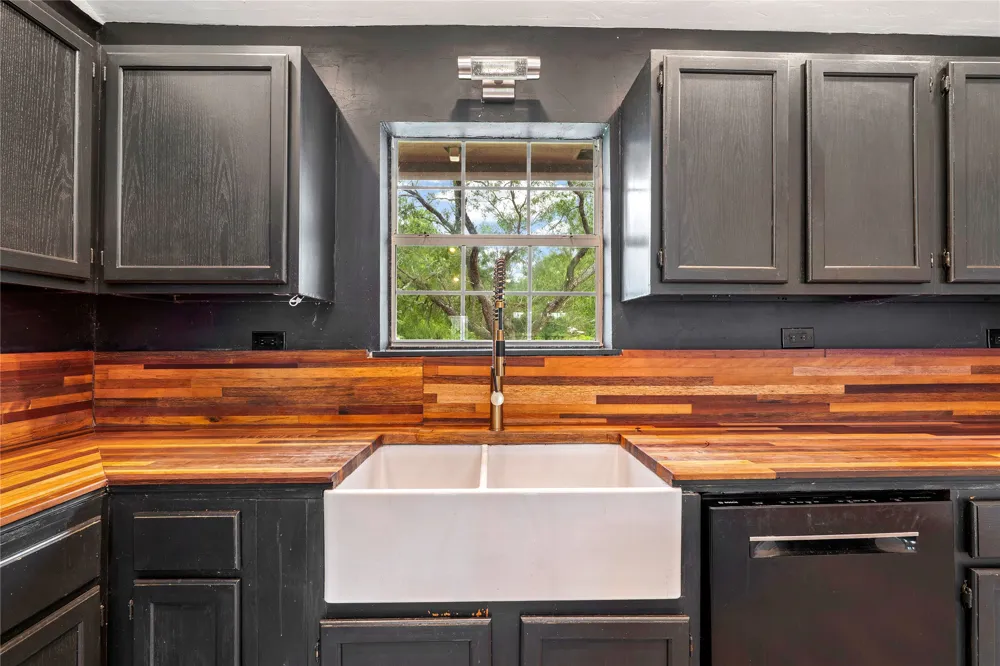 358 Easley Road Smithville, TX 78957
