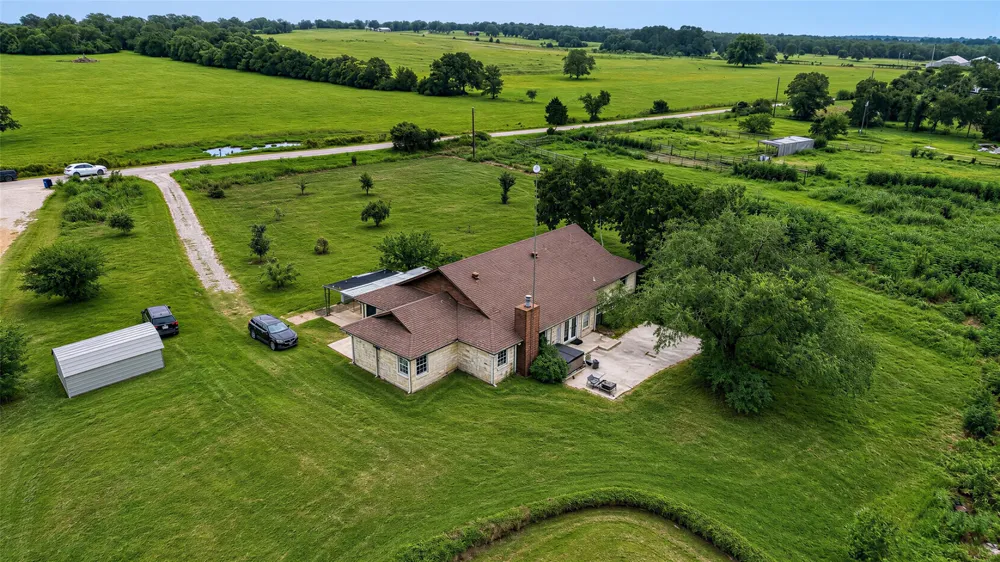 358 Easley Road Smithville, TX 78957