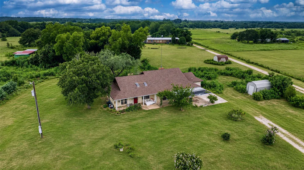 358 Easley Road Smithville, TX 78957