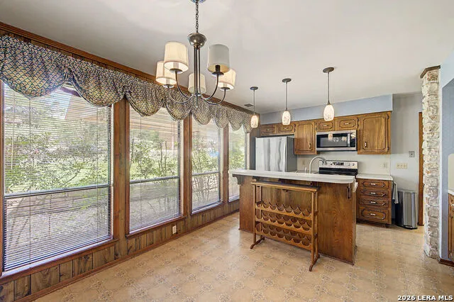 25 SHADY GROVE LN Wimberley, TX 78676