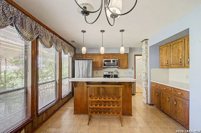25 SHADY GROVE LN Wimberley, TX 78676