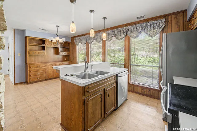 25 SHADY GROVE LN Wimberley, TX 78676