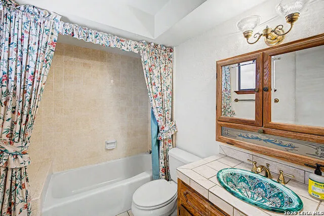 25 SHADY GROVE LN Wimberley, TX 78676