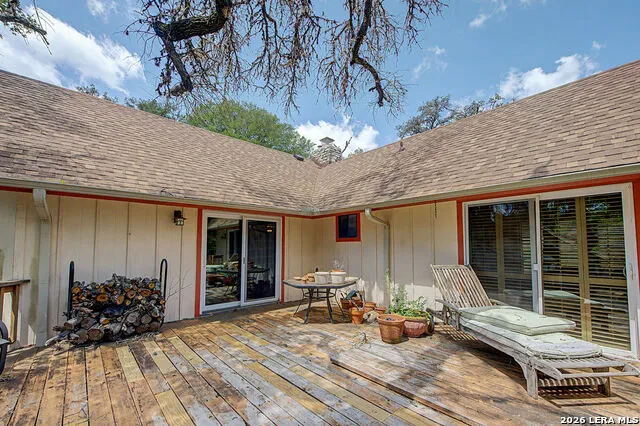25 SHADY GROVE LN Wimberley, TX 78676