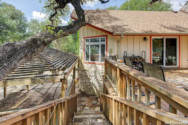 25 SHADY GROVE LN Wimberley, TX 78676