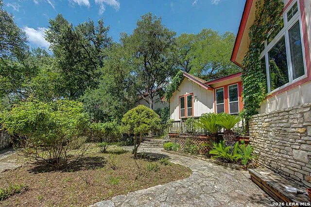 25 SHADY GROVE LN Wimberley, TX 78676
