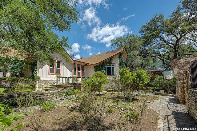 25 SHADY GROVE LN Wimberley, TX 78676