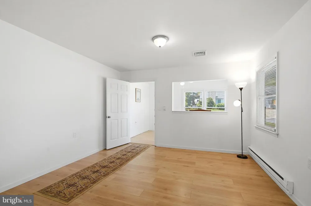 37 SYCAMORE ROAD Manahawkin, NJ 08050