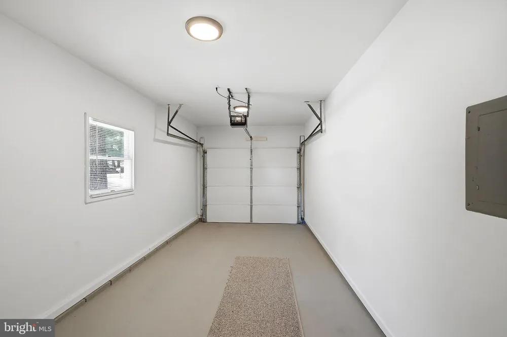 37 SYCAMORE ROAD Manahawkin, NJ 08050