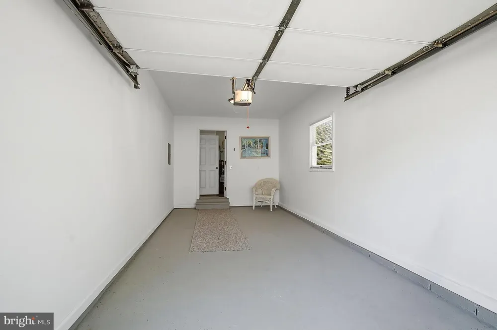 37 SYCAMORE ROAD Manahawkin, NJ 08050