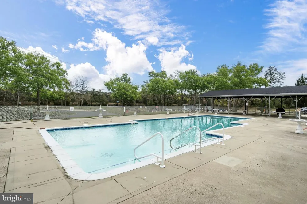 37 SYCAMORE ROAD Manahawkin, NJ 08050