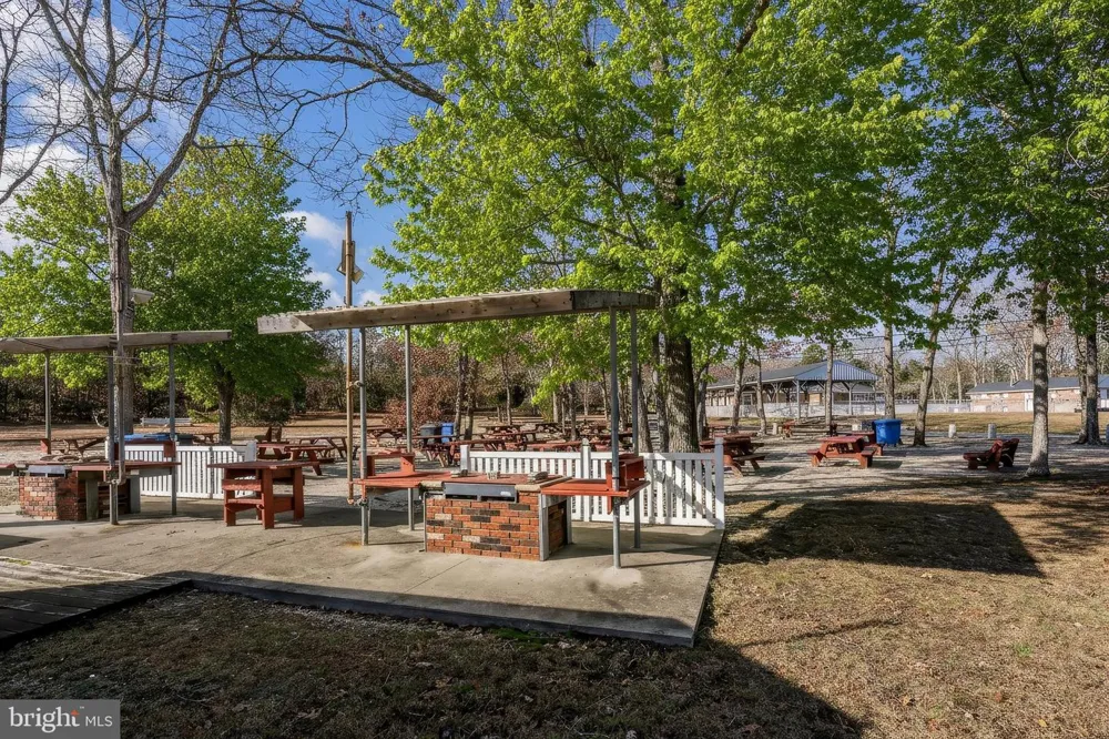37 SYCAMORE ROAD Manahawkin, NJ 08050