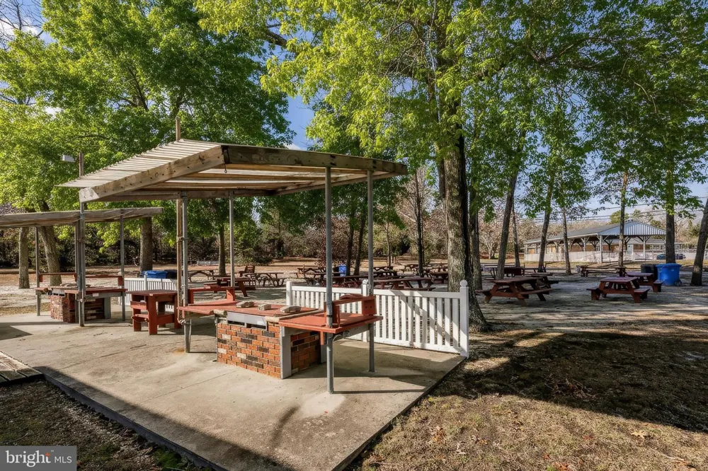 37 SYCAMORE ROAD Manahawkin, NJ 08050