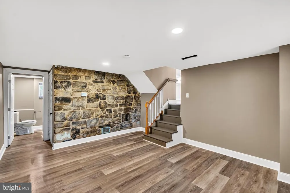 314 W SOMERDALE ROAD Somerdale, NJ 08083