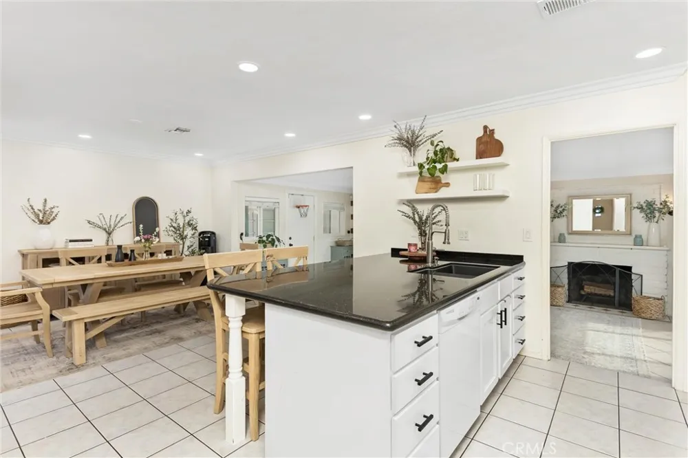 1235 W Cypress Redlands, CA 92373
