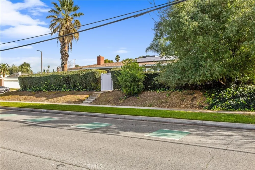 1235 W Cypress Redlands, CA 92373