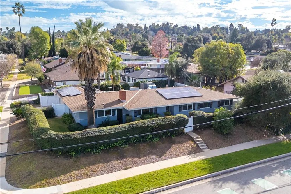 1235 W Cypress Redlands, CA 92373
