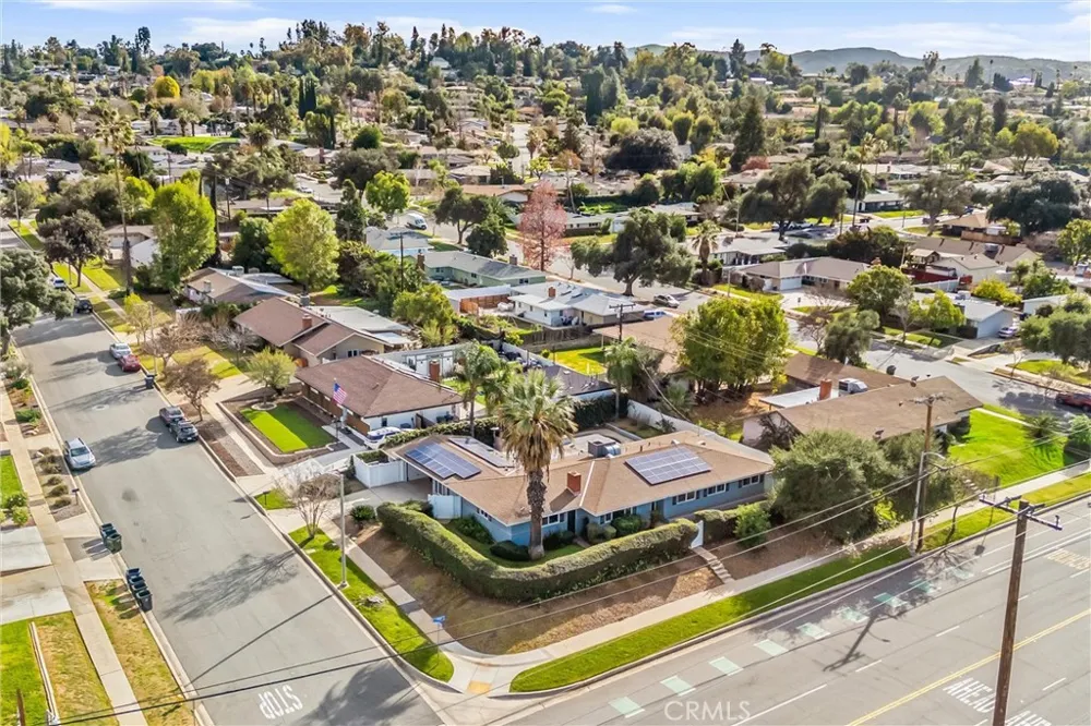 1235 W Cypress Redlands, CA 92373