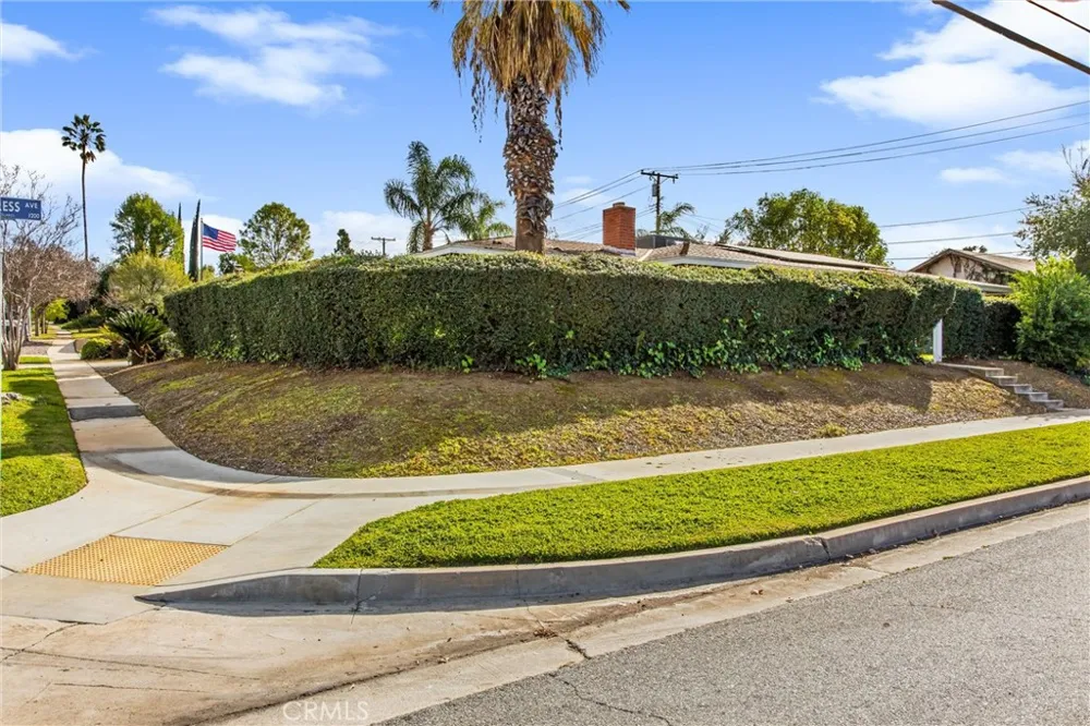 1235 W Cypress Redlands, CA 92373