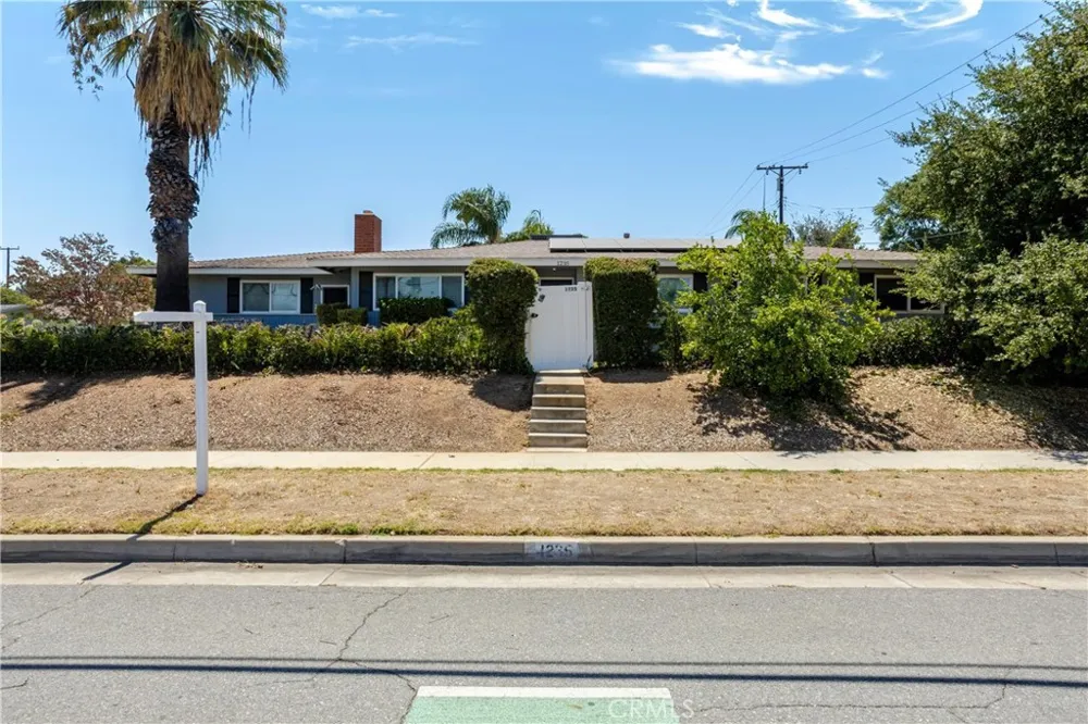 1235 W Cypress Redlands, CA 92373