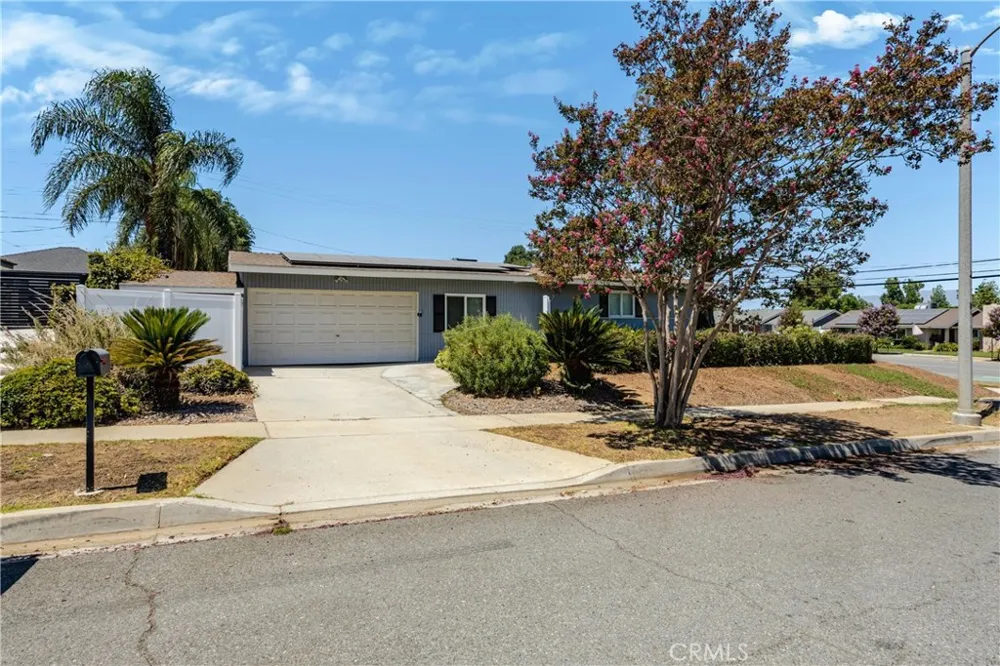 1235 W Cypress Redlands, CA 92373