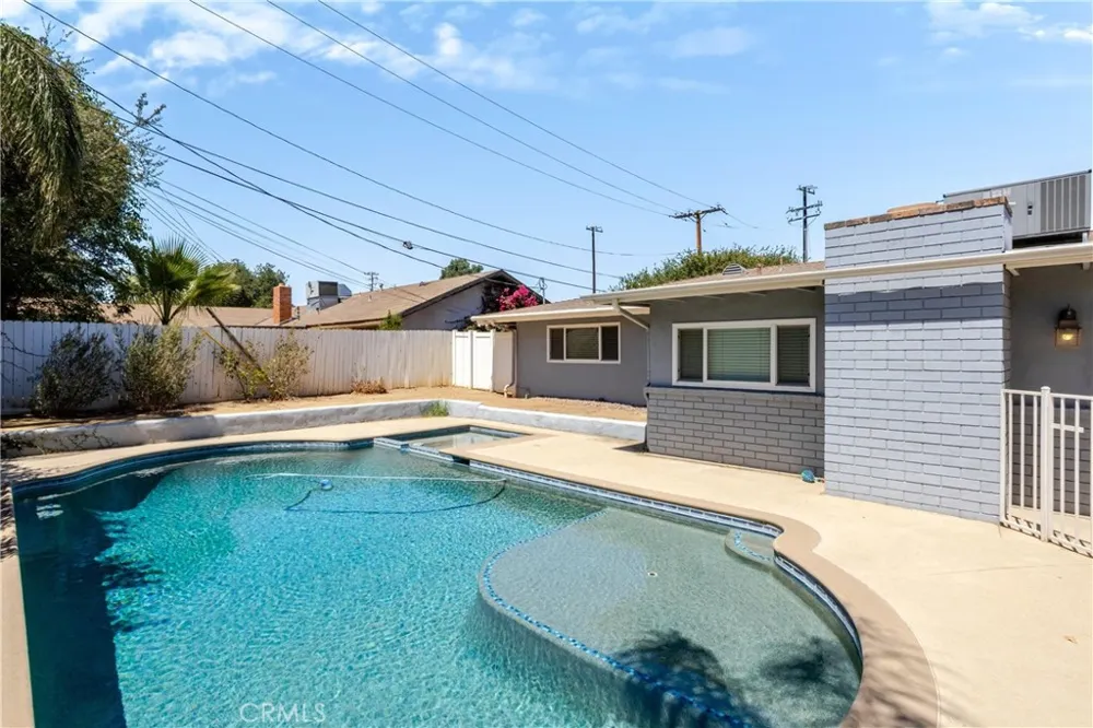 1235 W Cypress Redlands, CA 92373