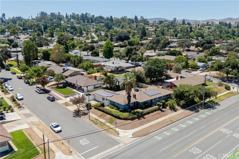 1235 W Cypress Redlands, CA 92373