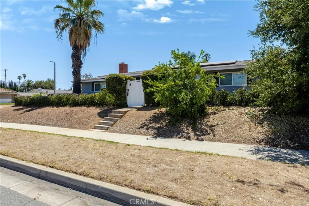 1235 W Cypress Redlands, CA 92373