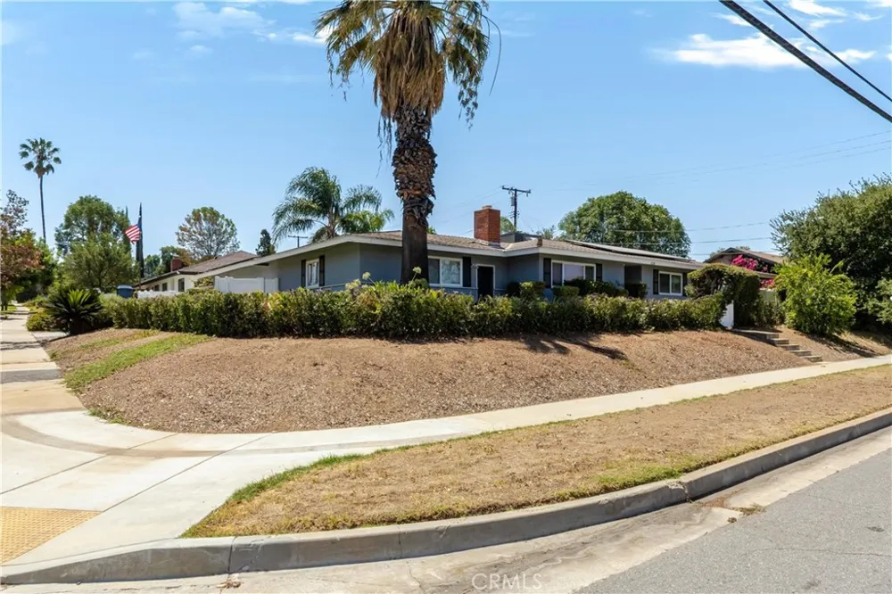1235 W Cypress Redlands, CA 92373