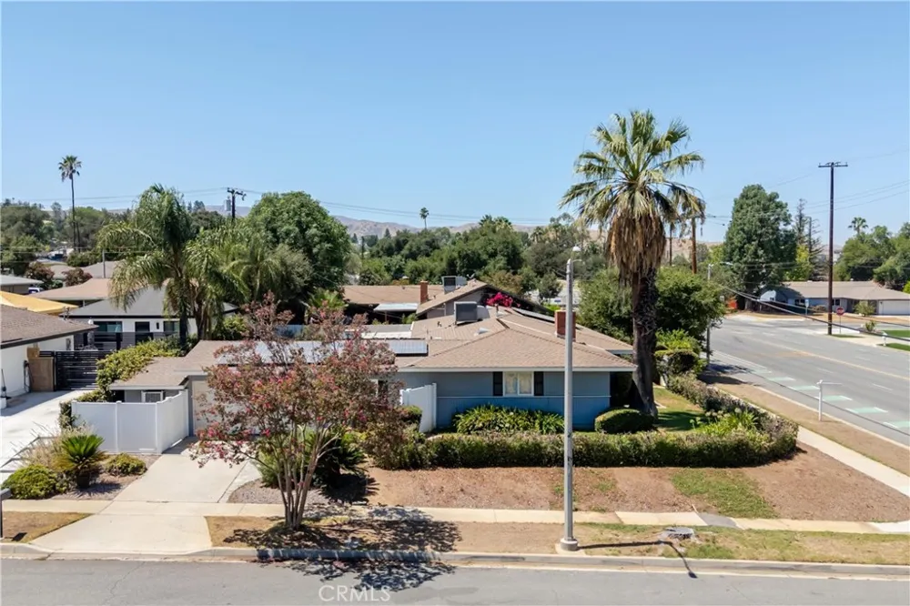 1235 W Cypress Redlands, CA 92373